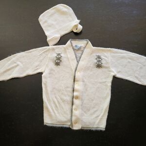 Huntingdon Mills vtg 60s acrylic sweater and bonnet 2T-3T